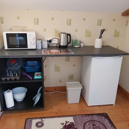 Le Pommier Chambre D'Hote Clussais-la-Pommeraie Esterno foto