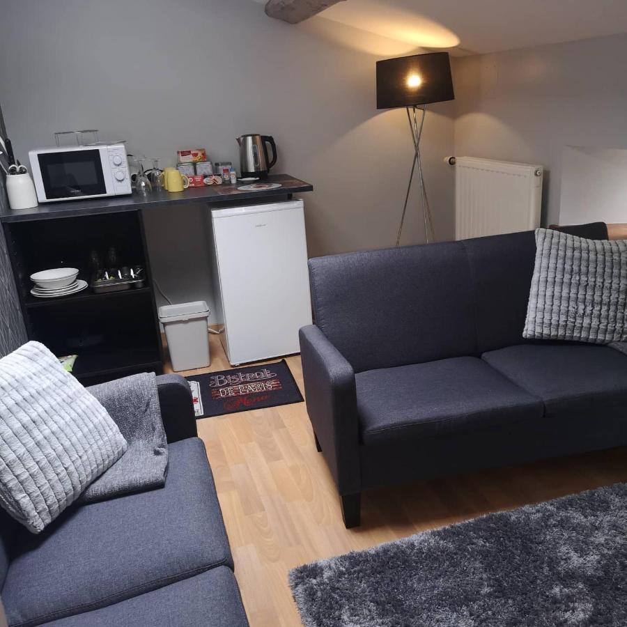 Le Pommier Chambre D'Hote Clussais-la-Pommeraie Esterno foto