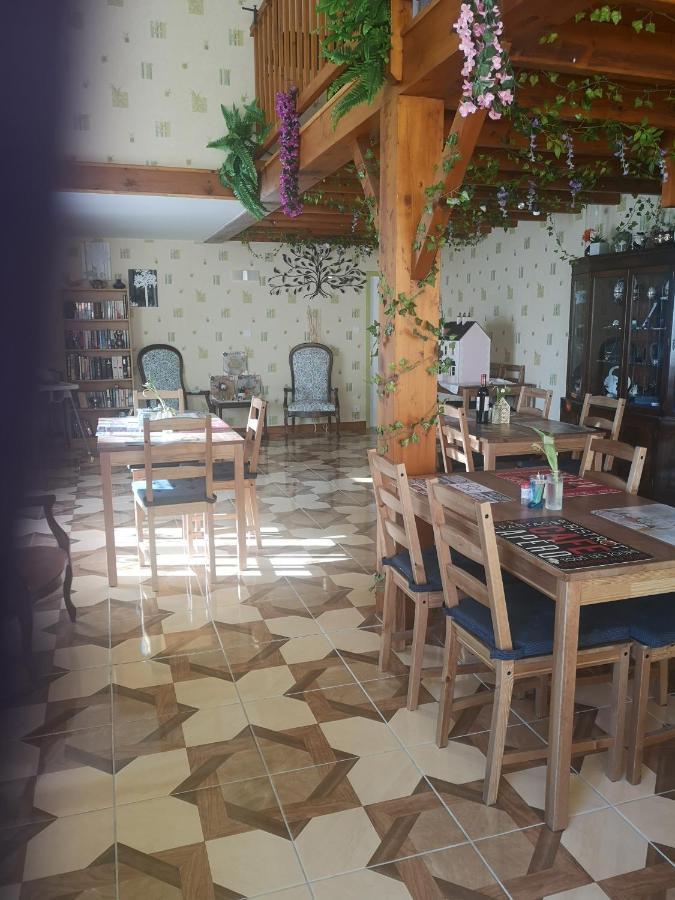 Le Pommier Chambre D'Hote Clussais-la-Pommeraie Esterno foto